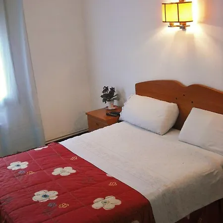 Cassa Πανσιόν Cassà de la Selva